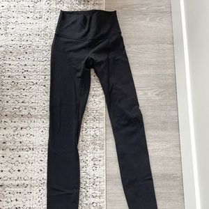 Lululemon Wonder Under Tights Size 4